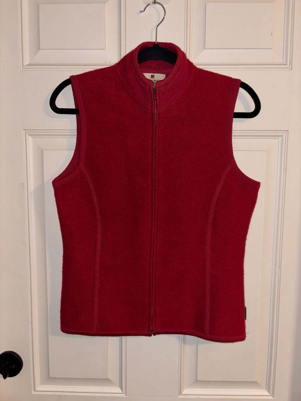 Woolrich Women's Ruby Red 100% Wool Full Zip Vest Size XS